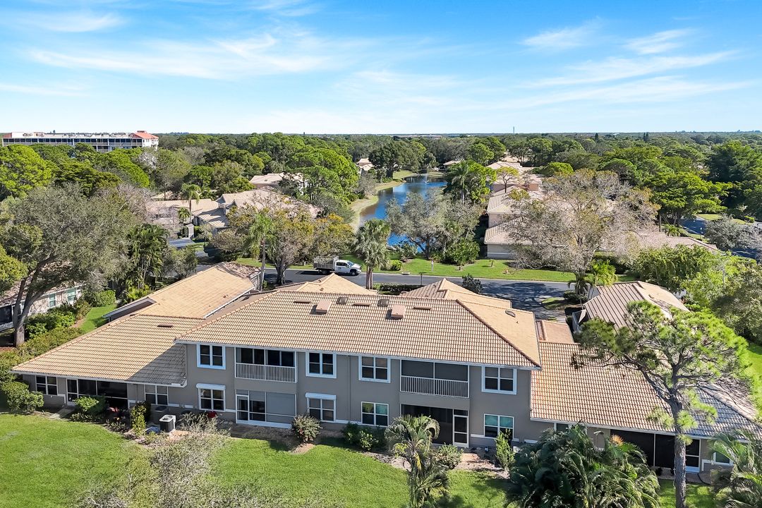 351 Emerald Bay Cir #R-5, Naples, FL 34110