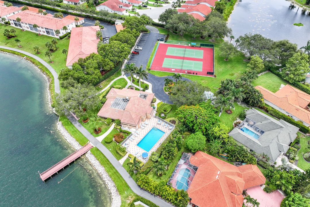 6600 Bishopgate Ln, Naples, FL 34104