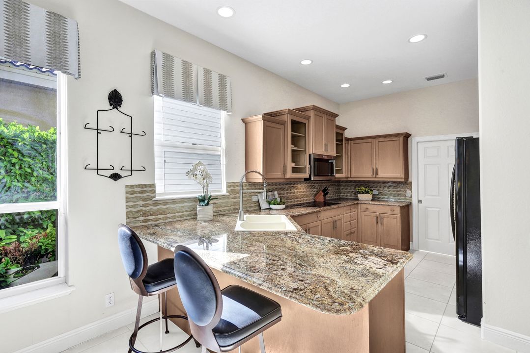 1769 Ivy Pointe Ct, Naples, FL 34109