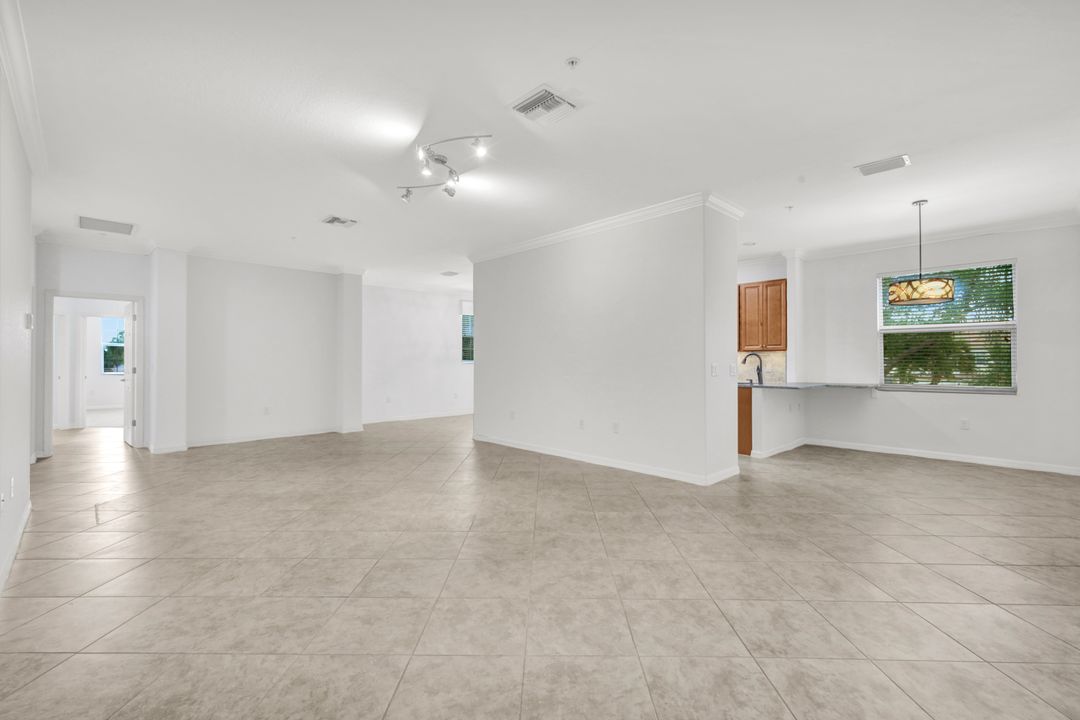 10240 Cobble Notch Loop #201, Bonita Springs, FL 34135