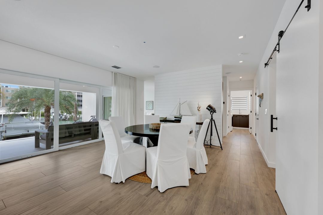860 Partridge Ct, Marco Island, FL 34145