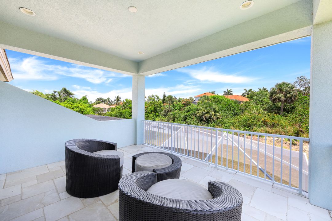 671 S Barfield Dr, Marco Island, FL 34145