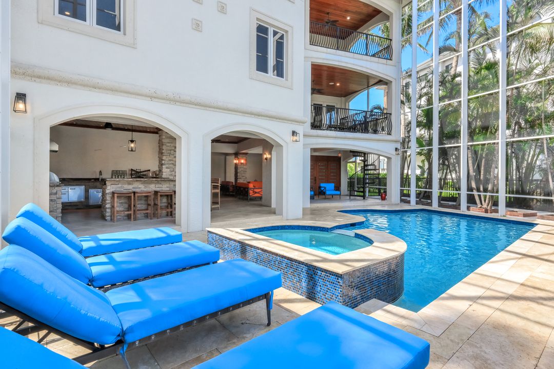 175 Topanga Dr, Bonita Springs, FL 34134