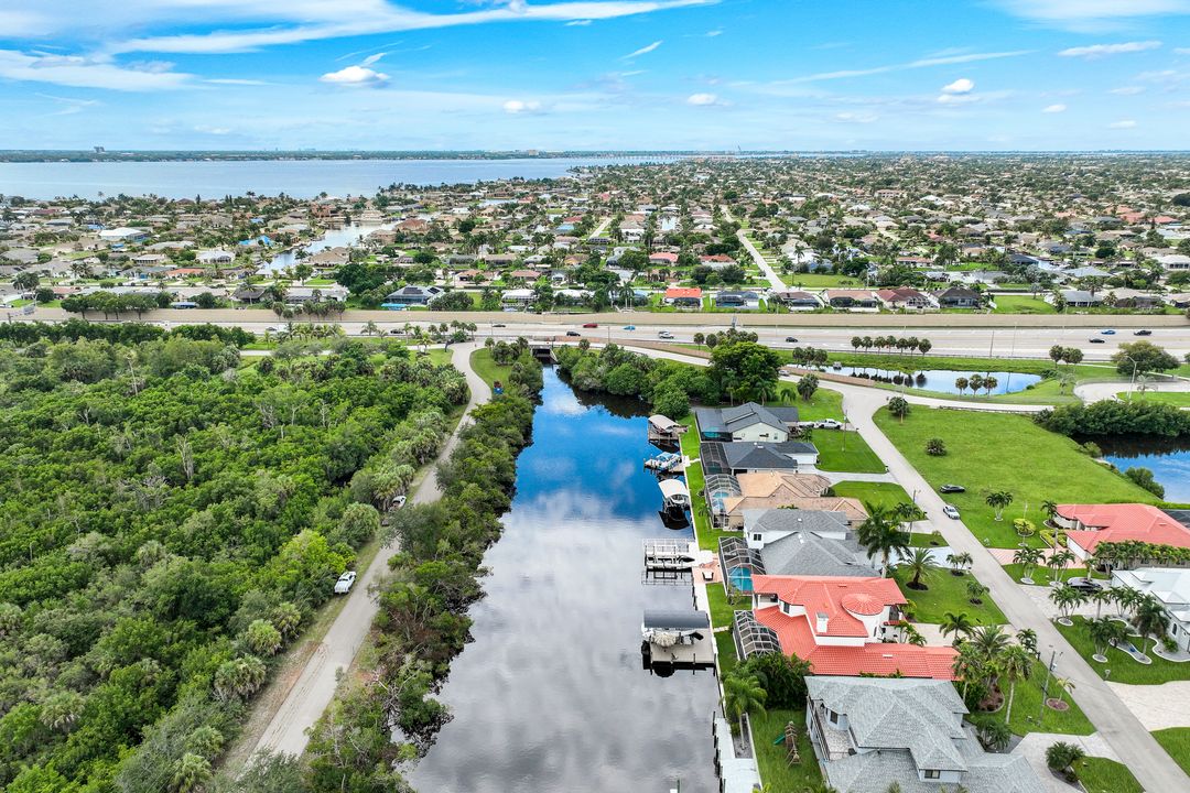 2309 SE 20th Pl, Cape Coral, FL 33990