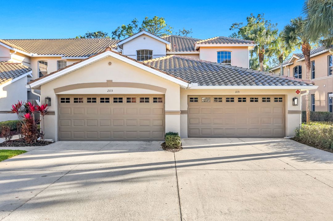 8490 Danbury Blvd #205, Naples, FL 34120