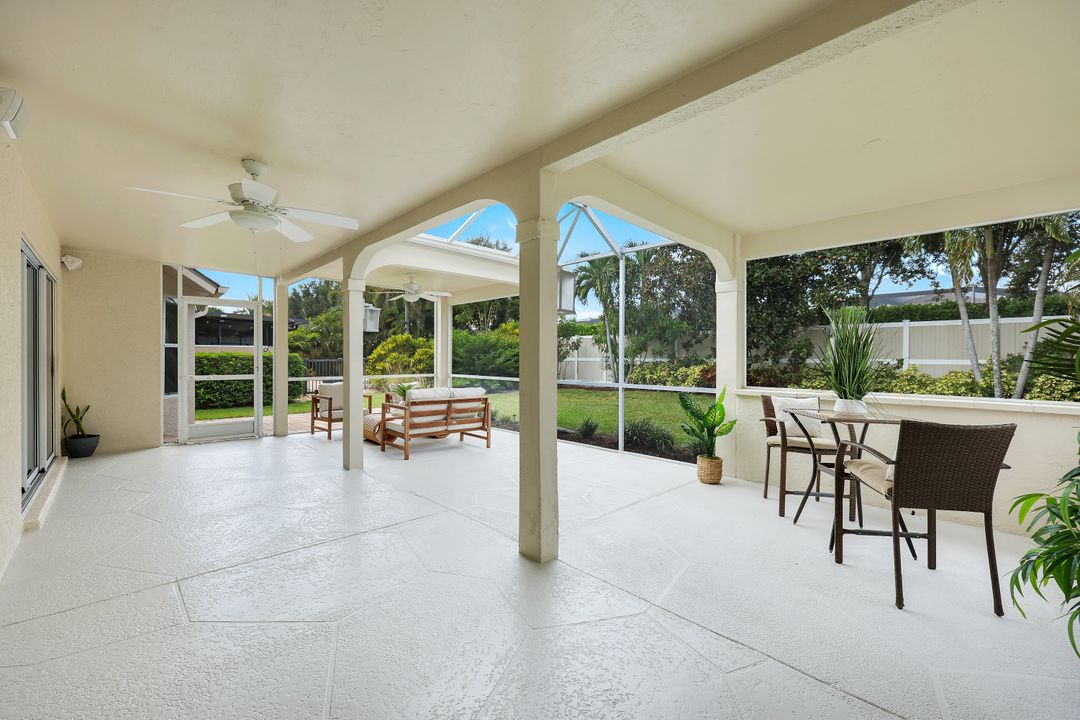 10951 Fieldfair Dr, Naples, FL 34119