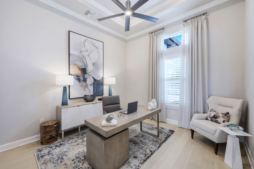 15572 Montello Ln, Naples, FL 34114