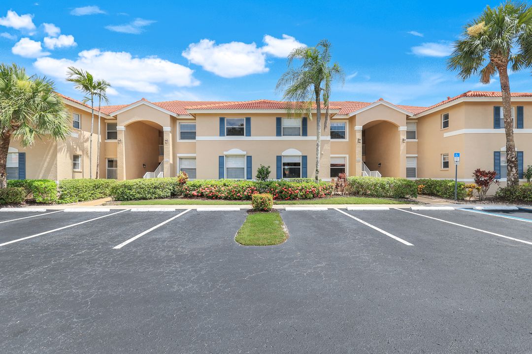 2440 Millcreek Ln #102, Naples, FL 34119