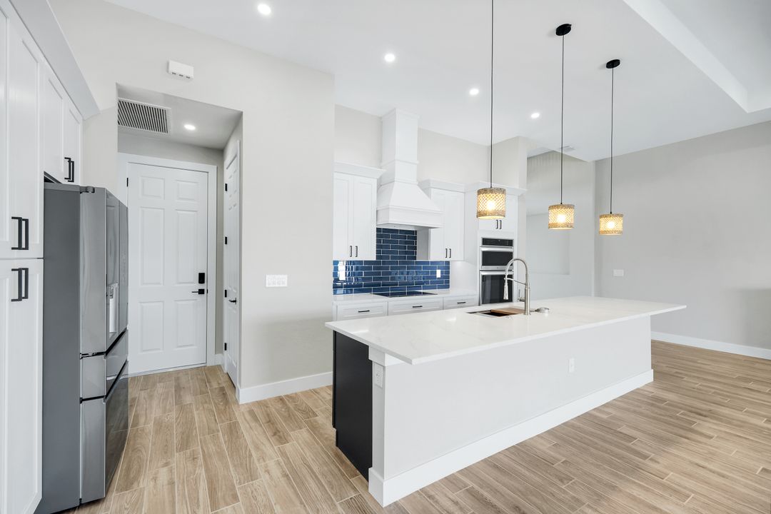 1909 NW 32nd Ct, Cape Coral, FL 33993