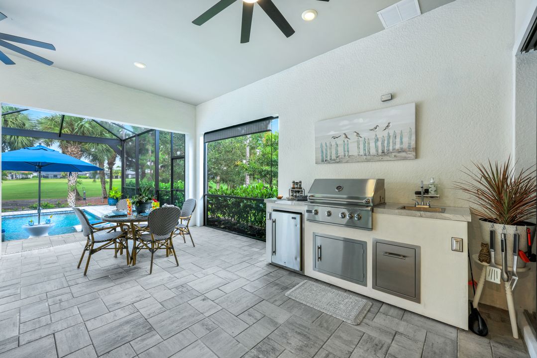 9354 Greyhawk Trl, Naples, FL 34120