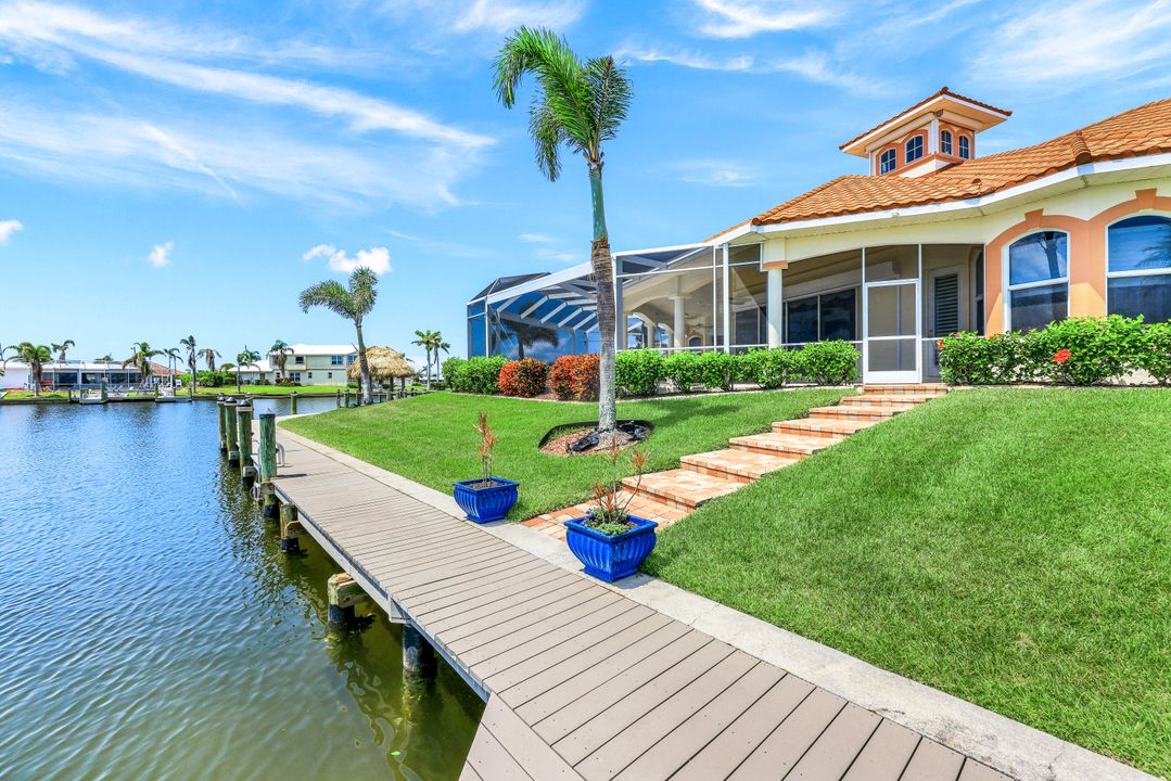 5231 SW 5th Pl, Cape Coral, FL 33914