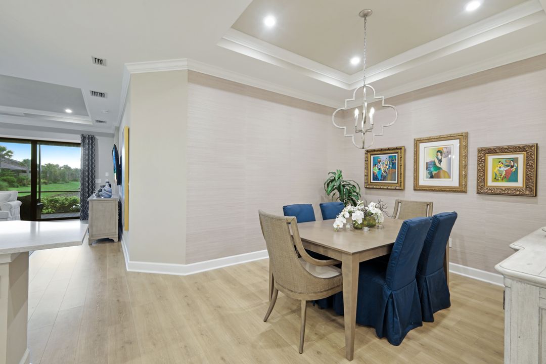 8033 Calle Canovas St, Naples, FL 34114