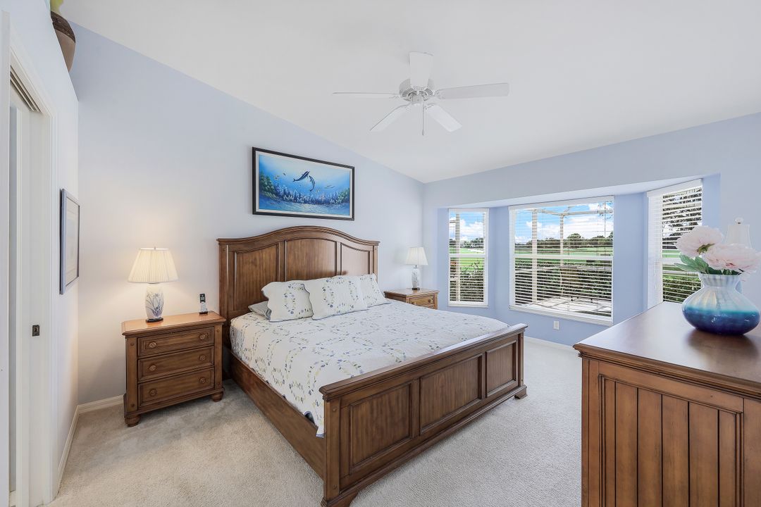 6667 Castlelawn Pl #19, Naples, FL 34113