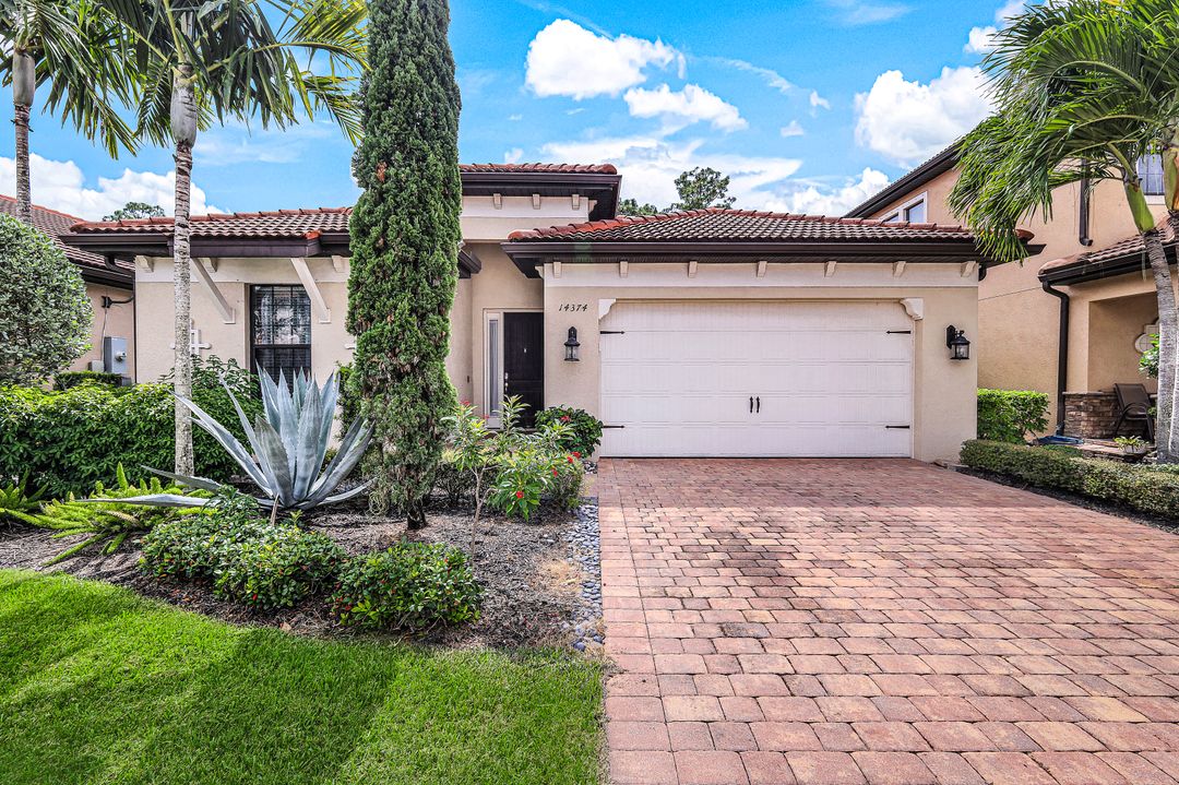 14374 Tuscany Pointe Trl, Naples, FL 34120