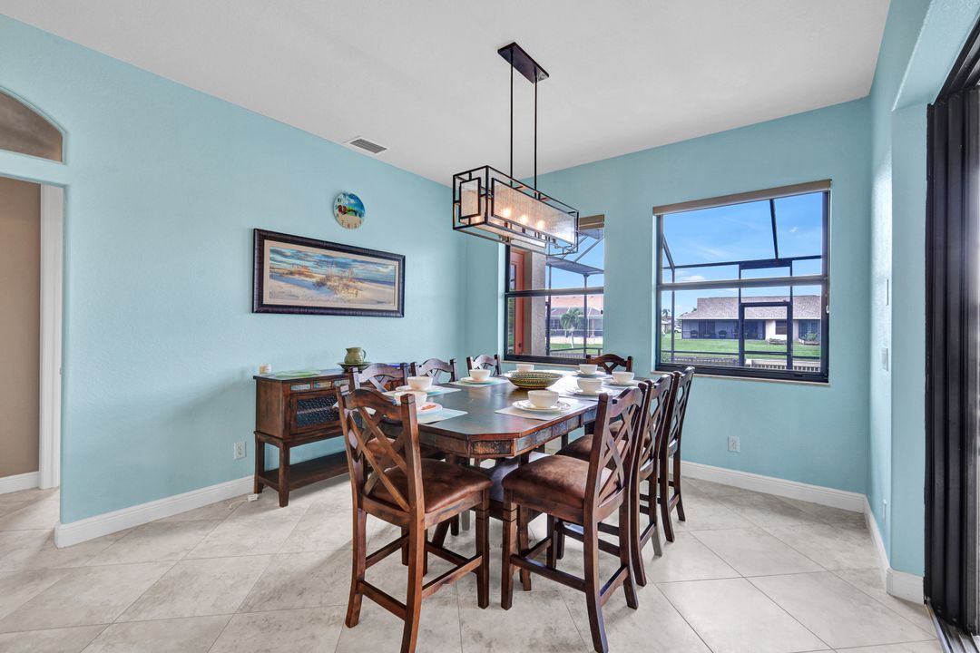 2033 SE 7th St, Cape Coral, FL 33990