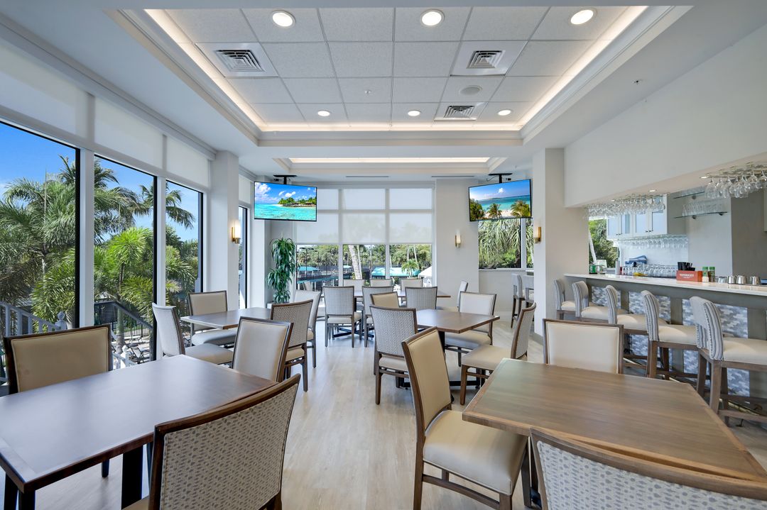 15040 Sterling Oaks Dr, Naples, FL 34110
