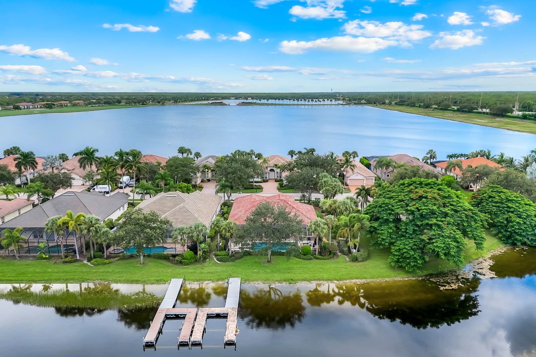 8776 Hideaway Harbor Ct, Naples, FL 34120