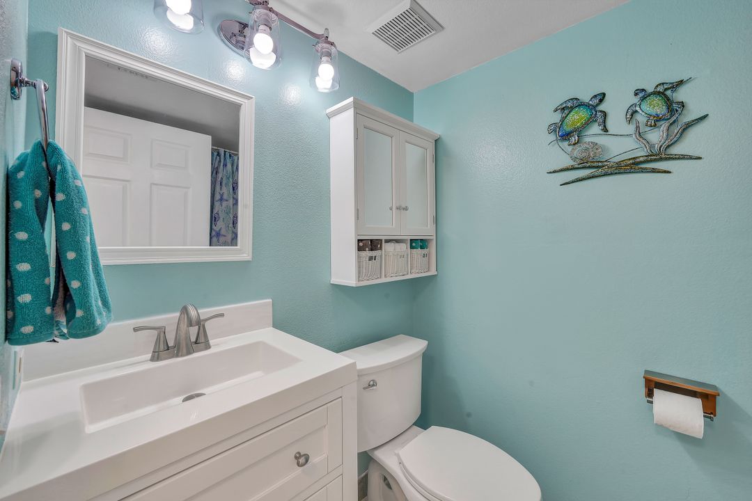 8960 Colonnades Ct E #916, Bonita Springs, FL 34135