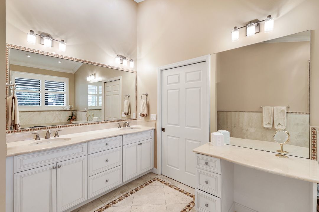 6619 Trident Way, Naples, FL 34108