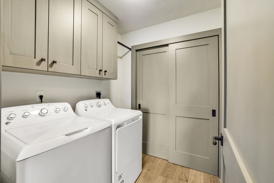 7655 Pebble Creek Cir #404, Naples, FL 34108