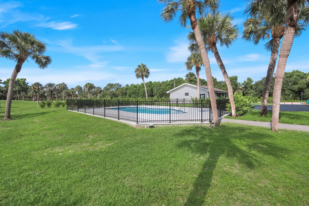 3000 70th St SW, Naples, FL 34105