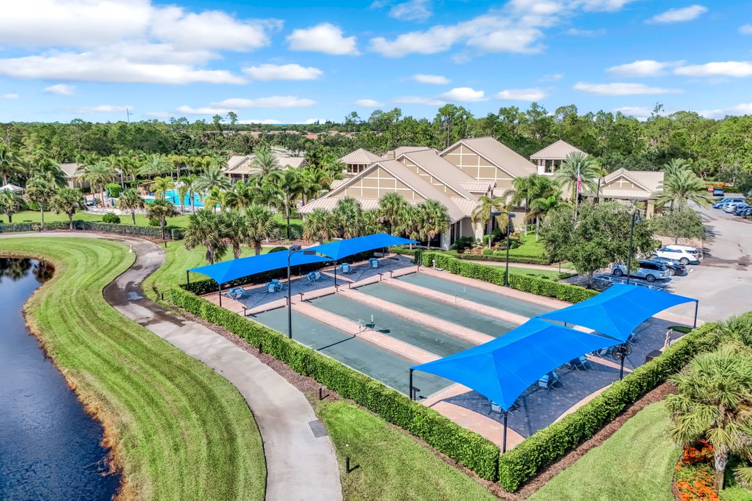7659 Jacaranda Ln, Naples, FL 34114