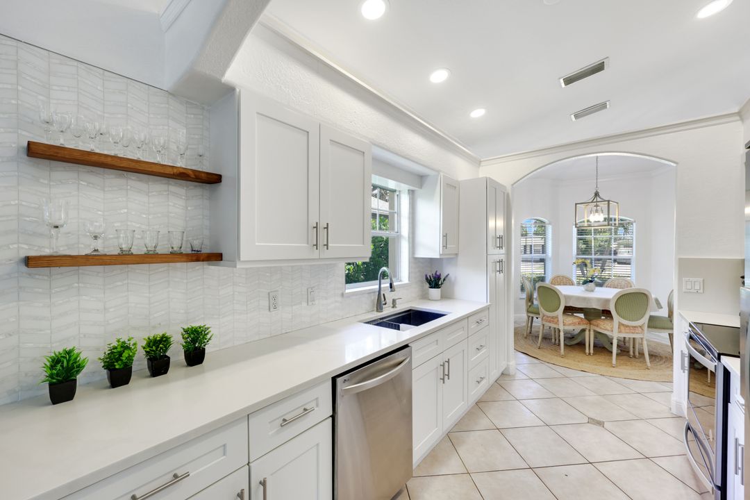 815 96th Ave N, Naples, FL 34108