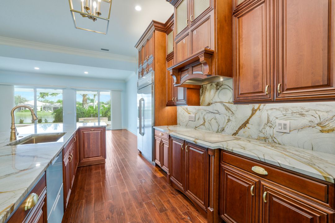2885 Hatteras Way, Naples, FL 34119