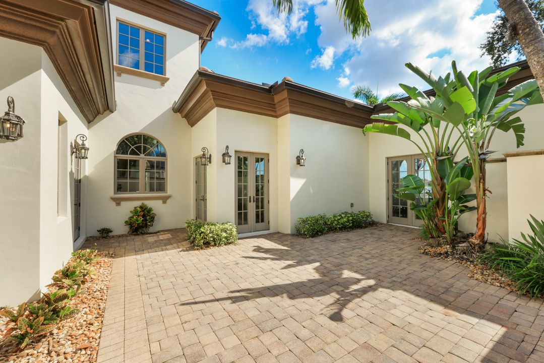 28790 Blaisdell Dr, Naples, FL 34119