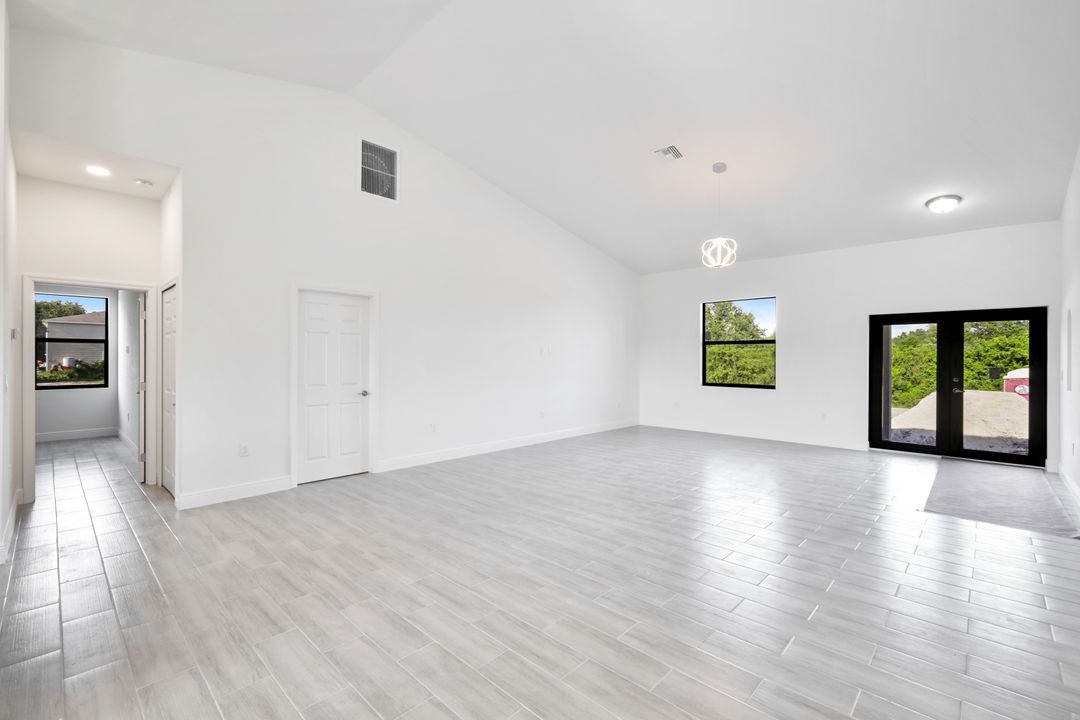 431 Progress Ave, Lehigh Acres, FL 33974