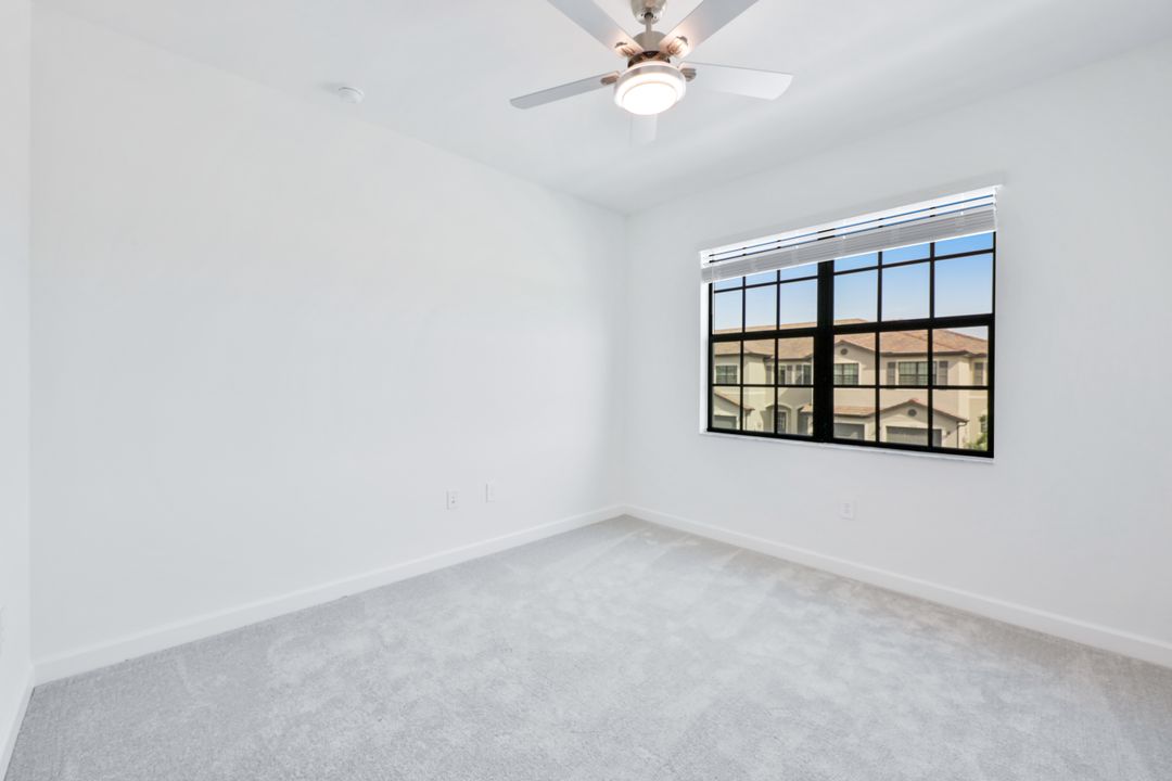 14273 Pine Lodge Ln, Fort Myers, FL 33913