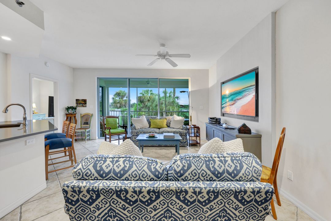 4130 Bayhead Dr #105, Bonita Springs, FL 34134