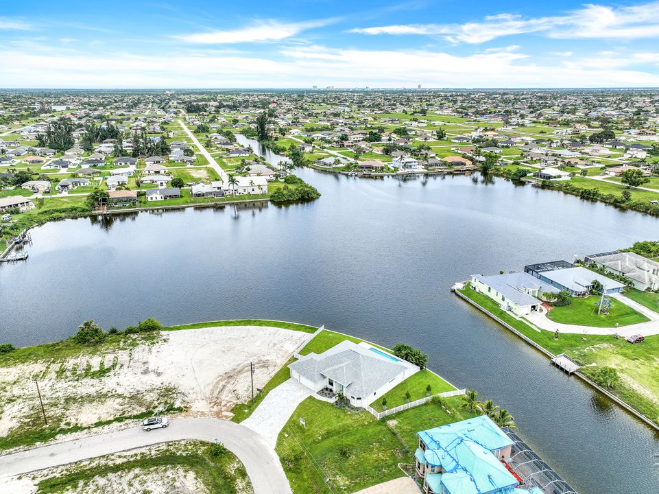 230 NE 18th St, Cape Coral, FL 33909