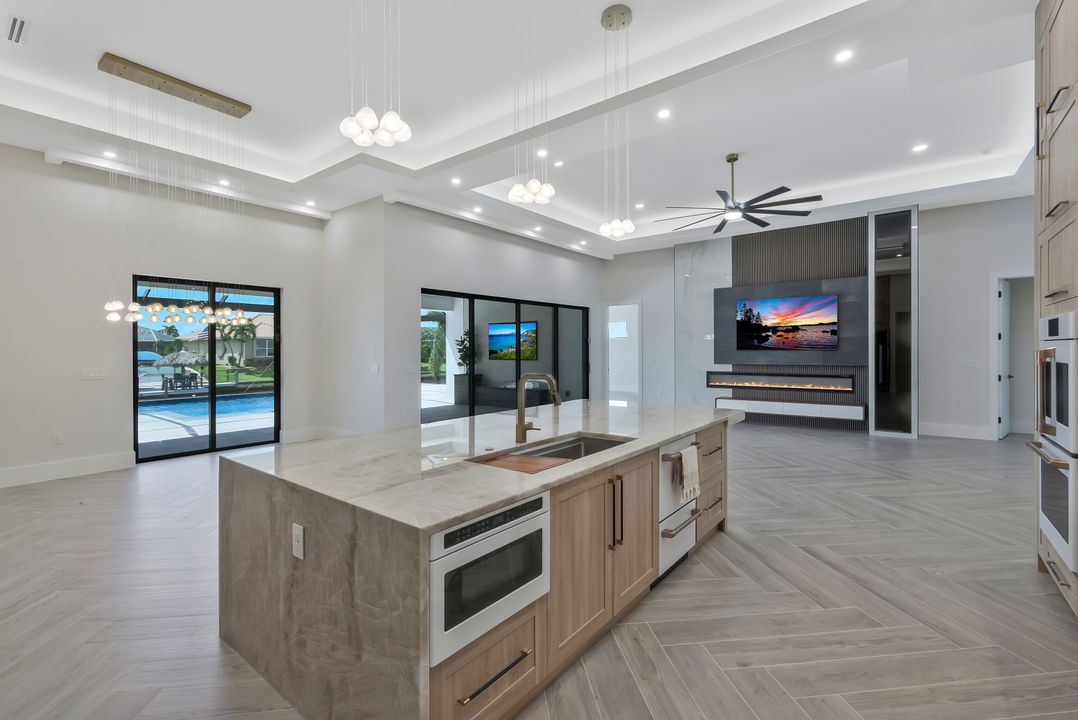 2826 SW 37th Terrace, Cape Coral, FL 33914