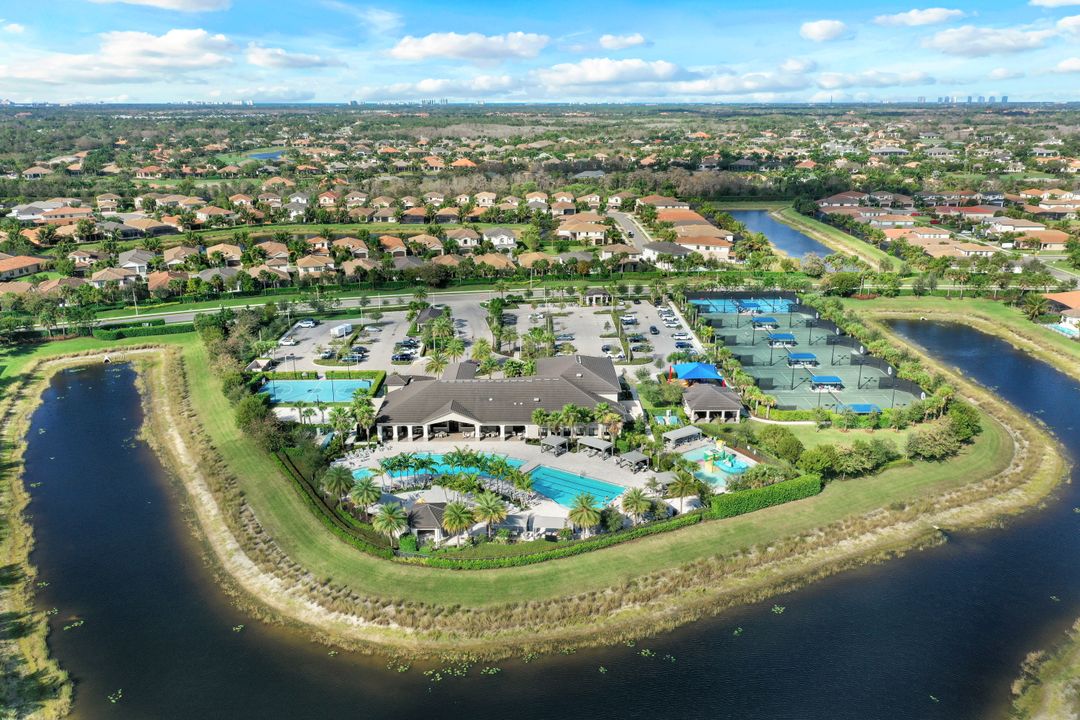 4426 Caldera Cir, Naples, FL 34119