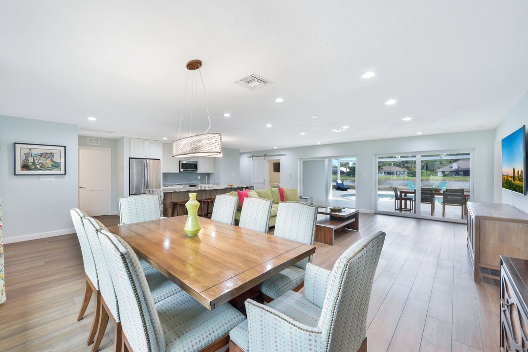 2218 Kings Lake Blvd, Naples, FL 34112