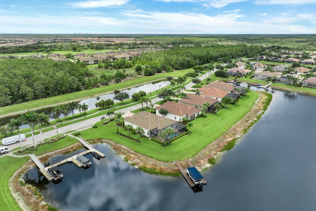 9360 Marble Stone Dr, Naples, FL 34120