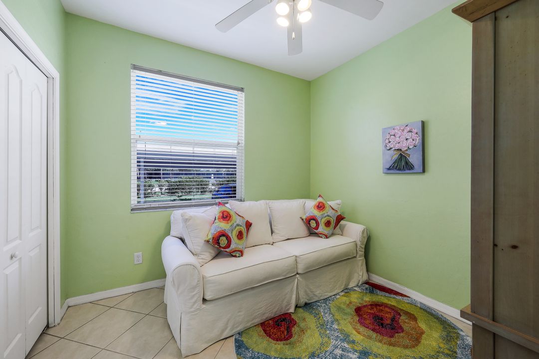 1308 Mainsail Dr #912, Naples, FL 34114
