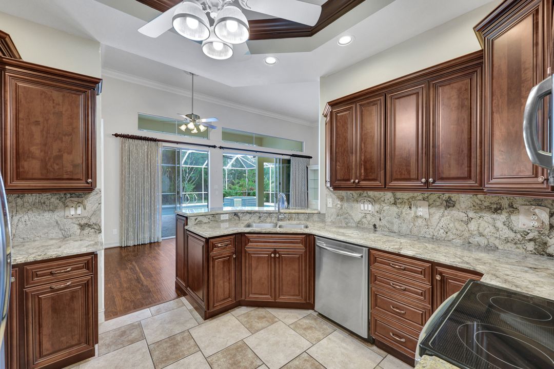 440 Henley Dr, Naples, FL 34104