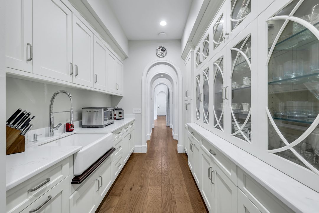 16747 Prato Way, Naples, FL 34110