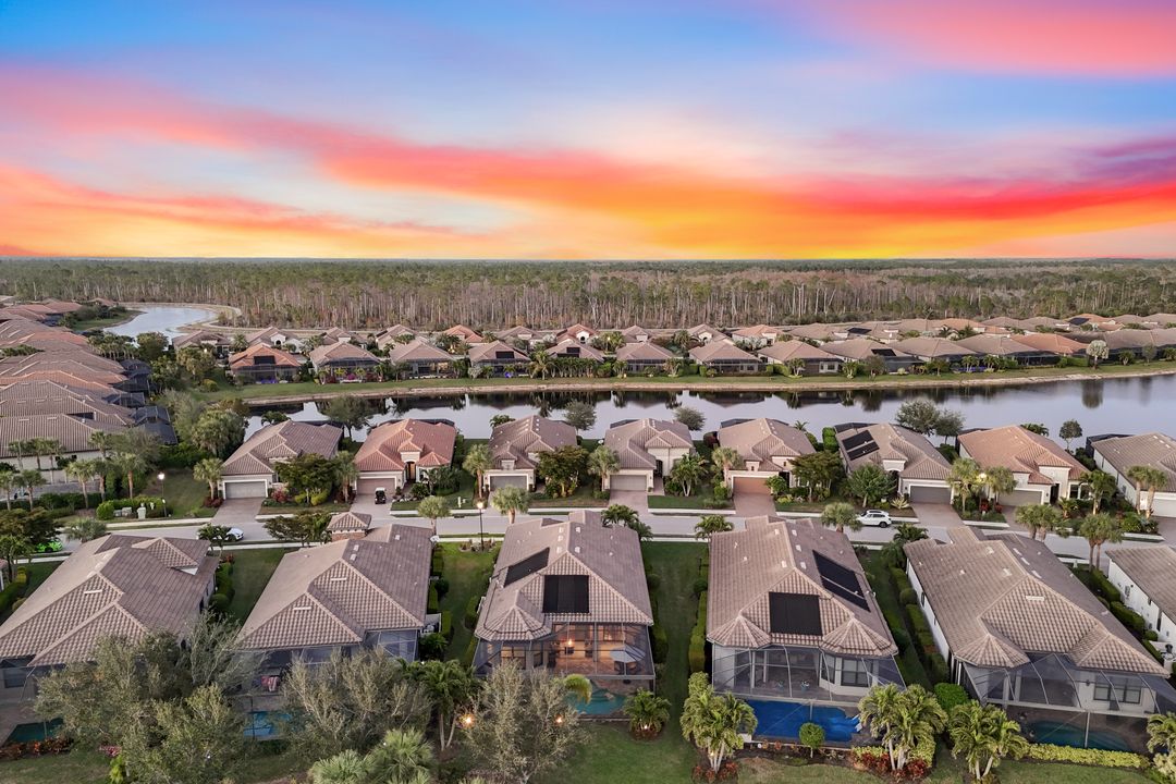 9368 Terresina Dr, Naples, FL 34119