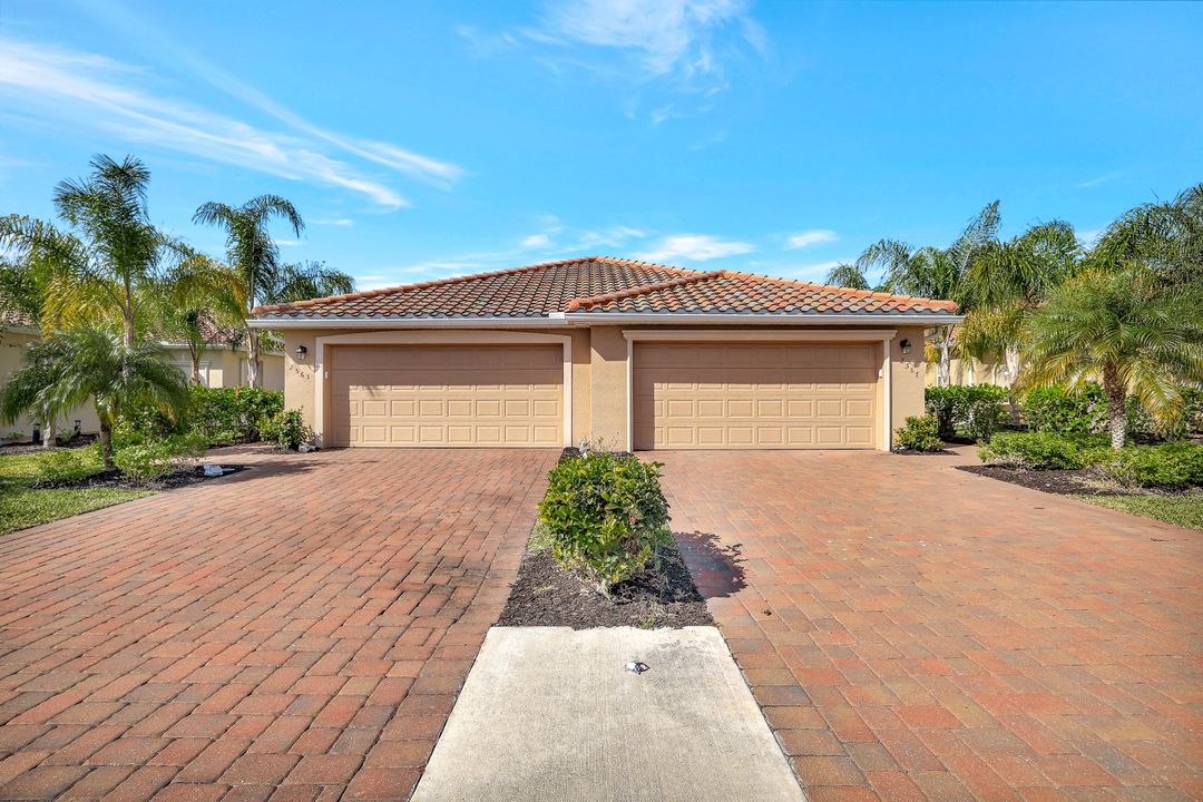 2567 Vine Ave, Naples, FL 34120