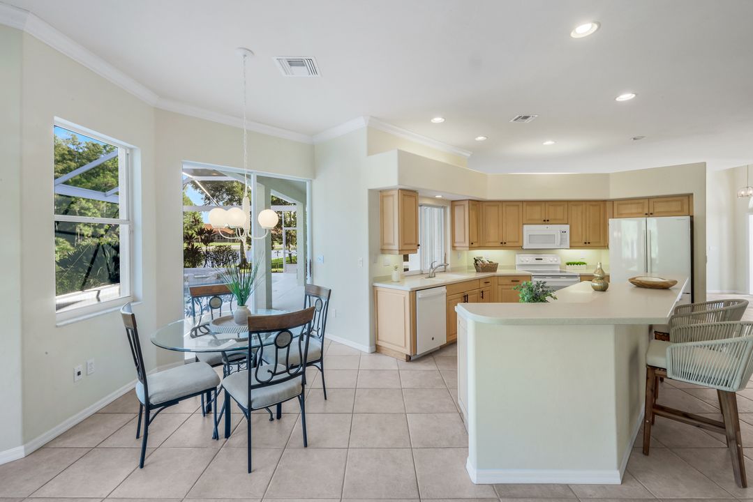 10824 Pond Ridge Dr, Fort Myers, FL 33913