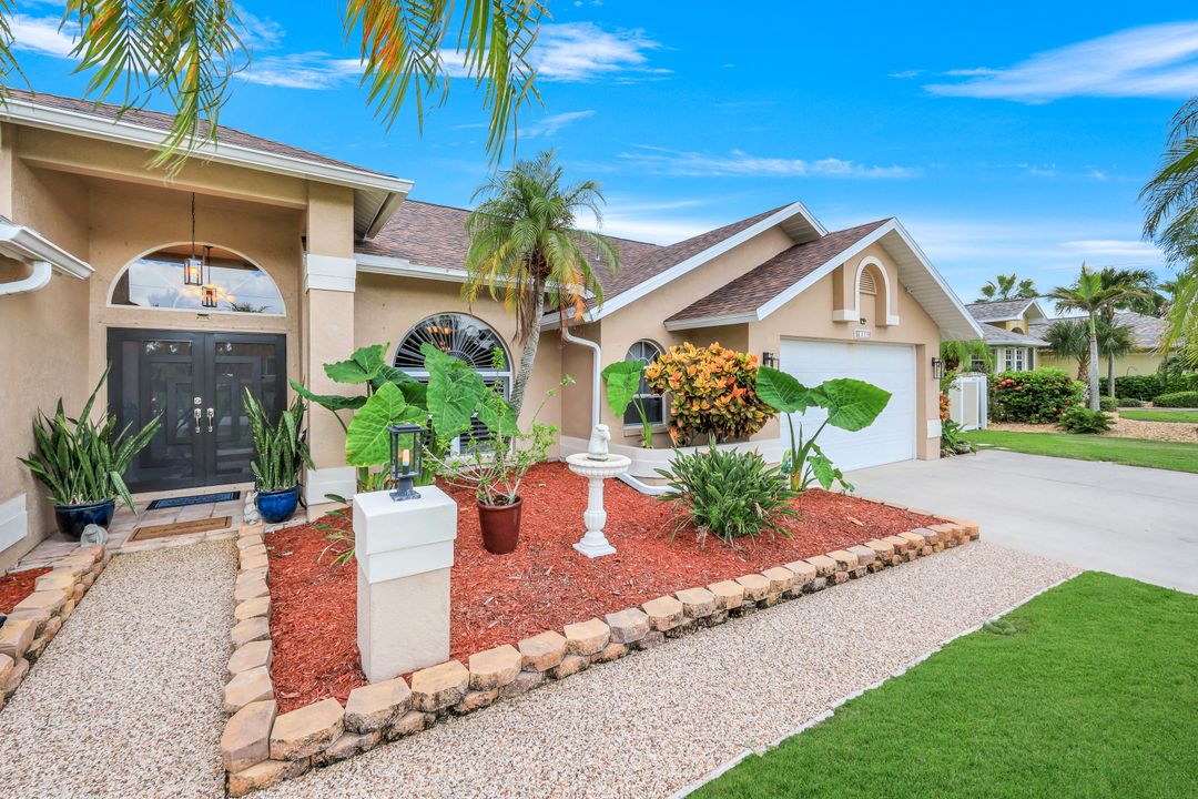 2310 SW 53rd St, Cape Coral, FL 33914