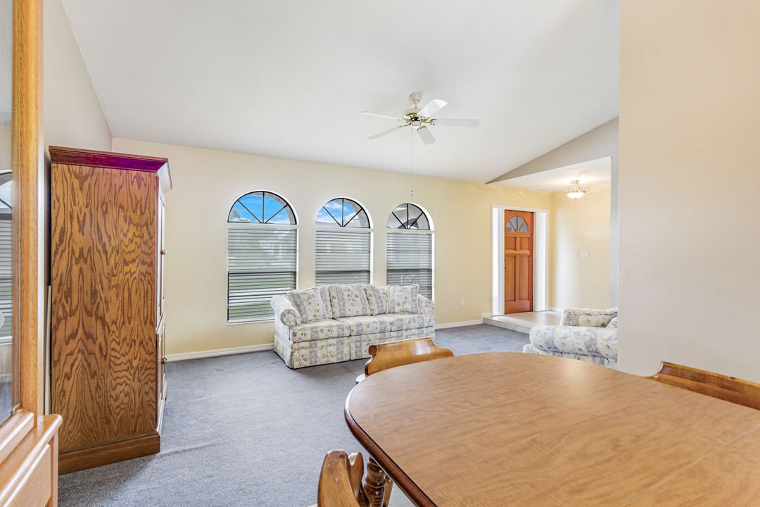 1002 SE 5th St, Cape Coral, FL 33990