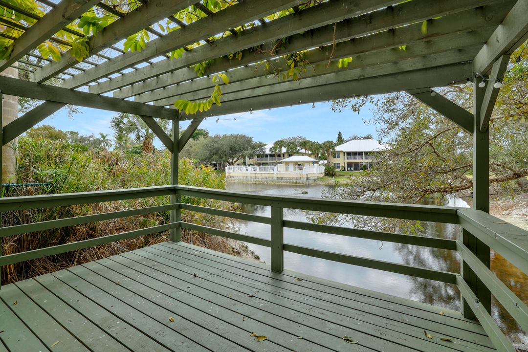 1329 Solana Rd, Naples, FL 34103