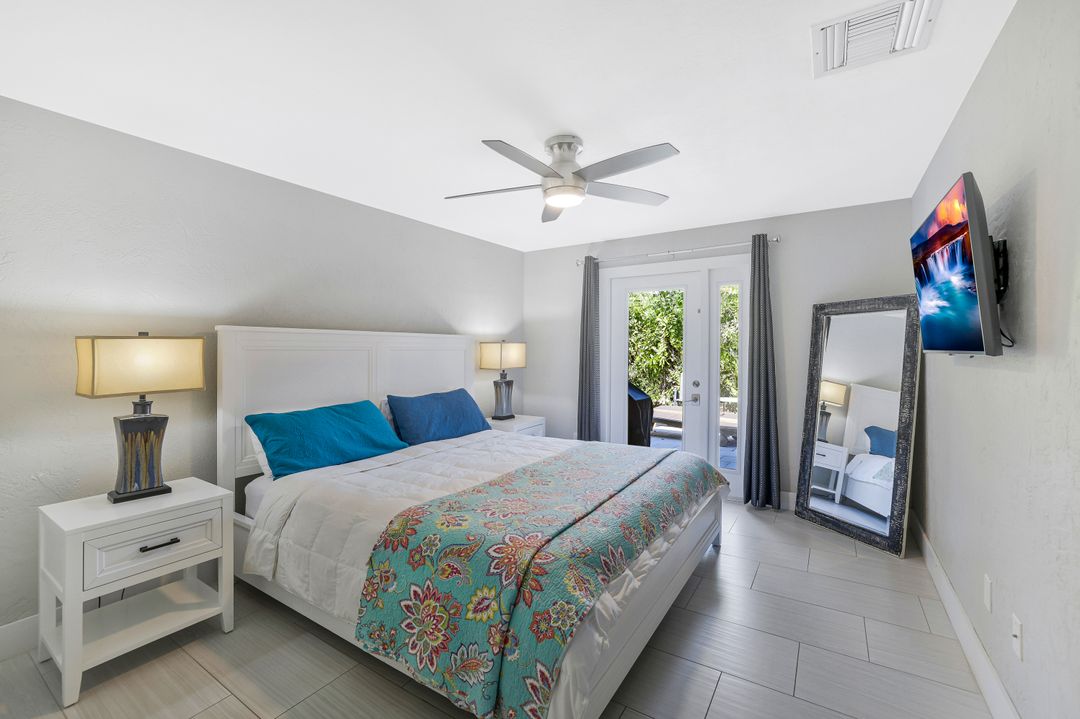 291 W Flamingo Cir, Marco Island, FL 34145