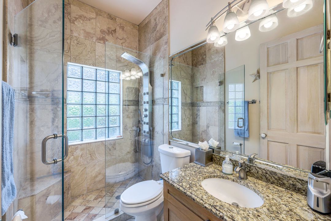 6689 Mill Run Rd, Naples, FL 34109