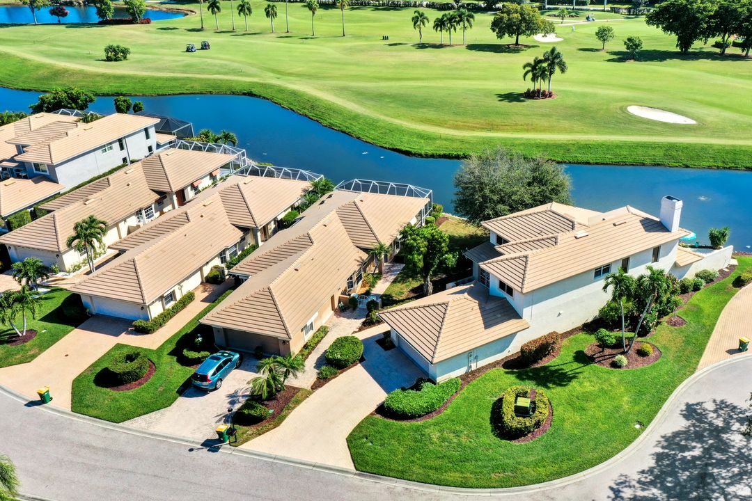 10339 Quail Crown Dr, Naples, FL 34119