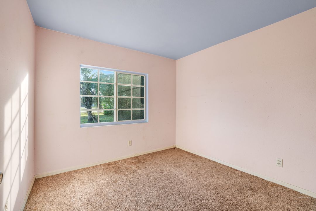 2655 47th Ave NE, Naples, FL 34120